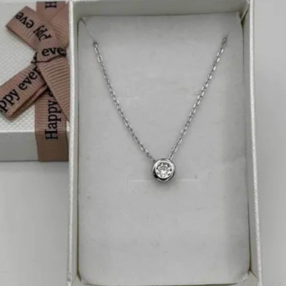 Elegant Silver Necklace - Picture 2 of 3